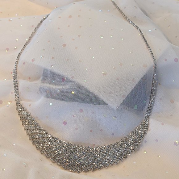 Austrian Crystal Necklace - Picture 2 of 4